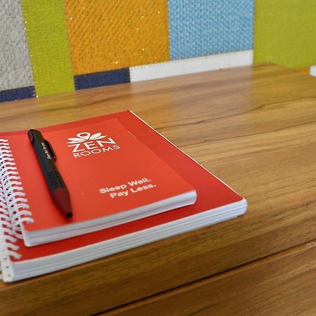 Zen Rooms Kuta Tuban Suites Экстерьер фото