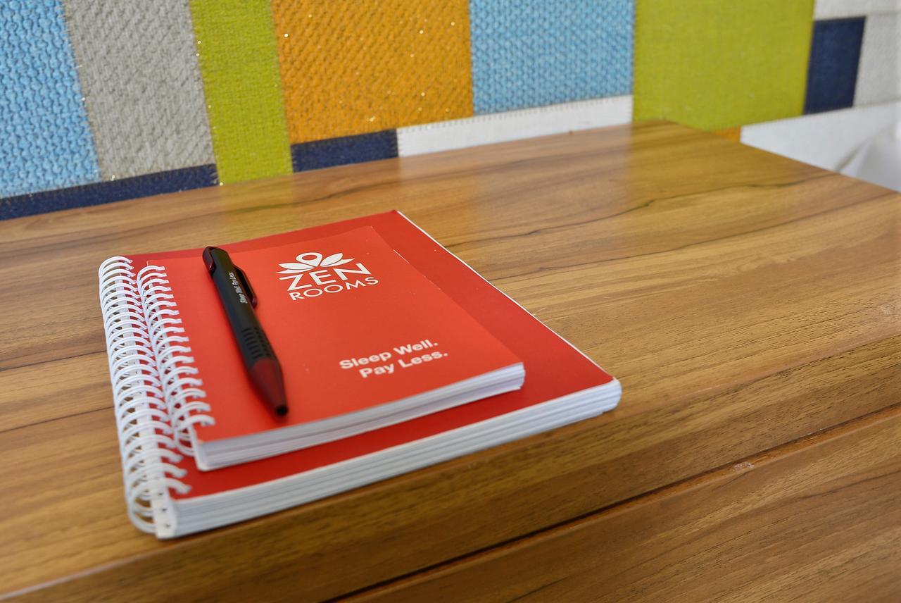 Zen Rooms Kuta Tuban Suites Экстерьер фото